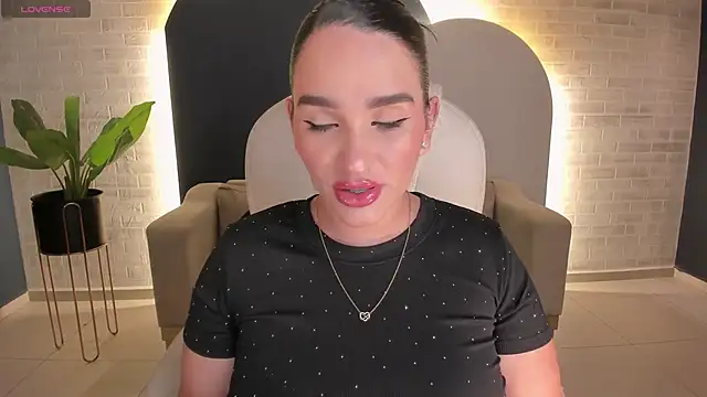 NovaSpencer online show from December 2025 07:51:02 PM