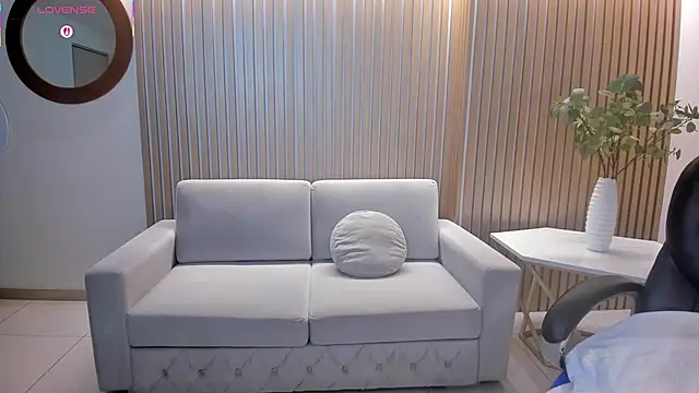 VeronicaBlue online show from February 2026 10:13:02 AM