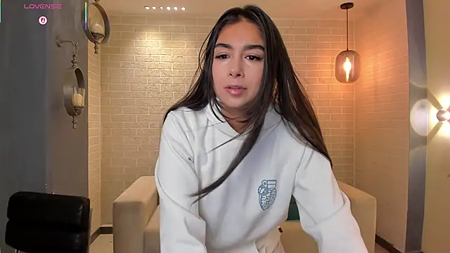 VeronicaBlue online show from October 2025 09:19:02 AM