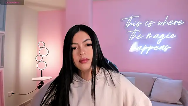 NataliaGaret online show from December 2025 02:05:02 AM