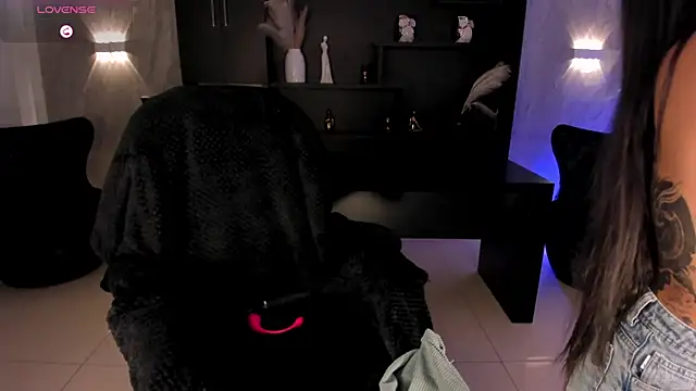 MilaColeman online show from May 2026 06:00:02 AM