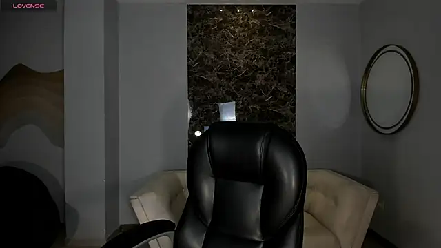 LizzCooper online show from November 2025 04:05:02 AM