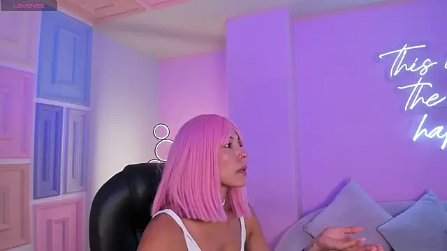 AmberColors  online show from November 2025 07:36:01 PM