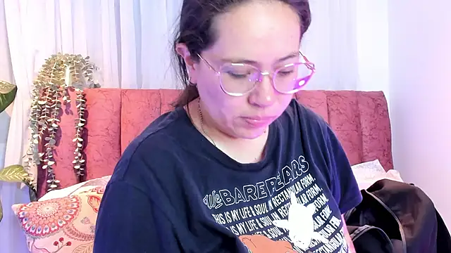 Snapshot of Ashley_Monroe chatting on November 2025 11:36:02 AM Ashley Monroe online show from November 2025 11:36:02 AM