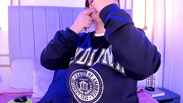 Snapshot of Ashley_Monroe chatting on October 2025 11:33:02 AM Ashley Monroe online show from October 2025 11:33:02 AM