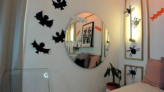 Snapshot of Ashley_Monroe chatting on October 2025 12:03:01 PM Ashley Monroe online show from October 2025 12:03:01 PM