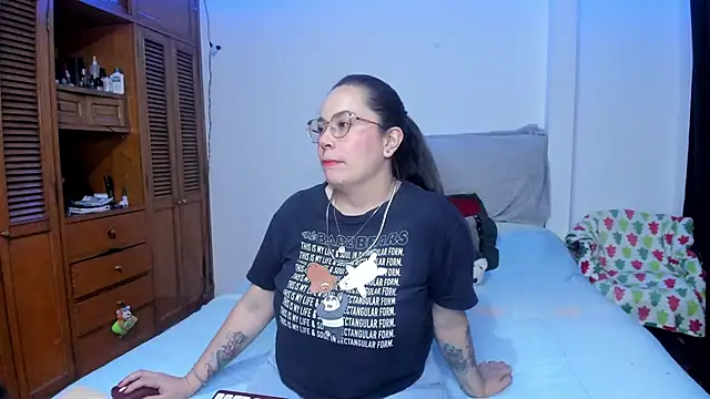 Ashley Monroe online show from March 2026 07:35:01 PM