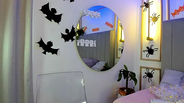 Snapshot of Ashley_Monroe chatting on October 2025 11:44:01 AM Ashley Monroe online show from October 2025 11:44:01 AM