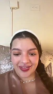 AriaHeavenss online show from November 2025 12:25:01 AM