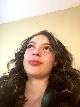 Snapshot of AriaHeavenss chatting on October 2025 01:42:01 AM AriaHeavenss online show from October 2025 01:42:01 AM