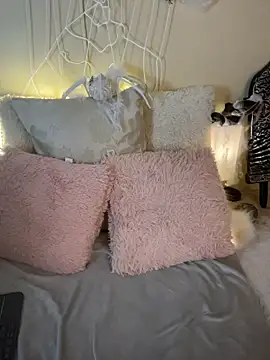 AriaHeavenss online show from October 2025 12:51:02 AM