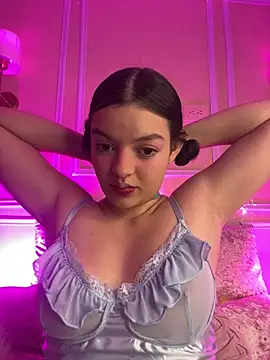 AriaHeavenss online show from December 2025 02:40:02 AM