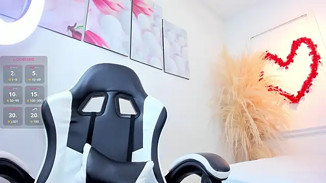 Miriam milf online show from February 2026 12:29:02 PM