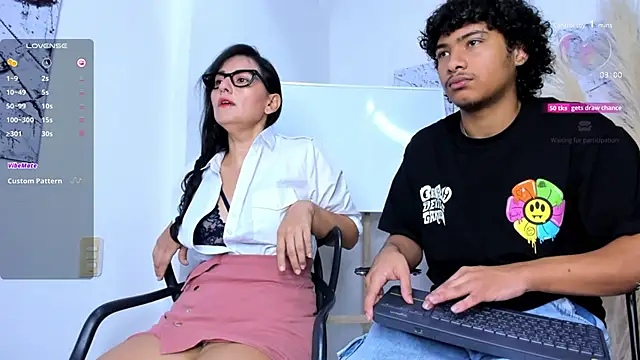 Snapshot of Miriam_milf chatting on November 2025 12:20:02 PM Miriam milf online show from November 2025 12:20:02 PM