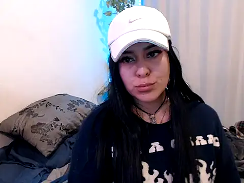 Snapshot of bluegoddessstoned chatting on October 2025 02:13:02 AM bluegoddessstoned online show from October 2025 02:13:02 AM