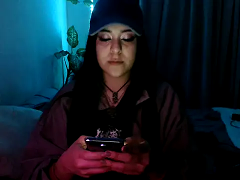 Snapshot of bluegoddessstoned chatting on October 2025 05:08:02 AM bluegoddessstoned online show from October 2025 05:08:02 AM