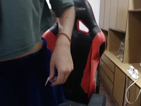 Snapshot of bluegoddessstoned chatting on December 2025 08:46:01 PM bluegoddessstoned online show from December 2025 08:46:01 PM