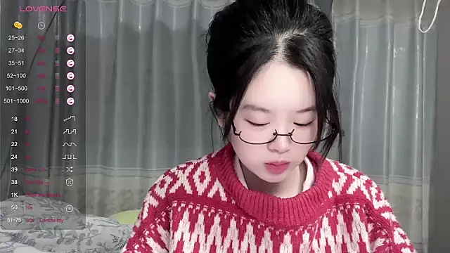 Snapshot of tender-11 chatting on November 2025 10:48:02 AM tender-11 online show from November 2025 10:48:02 AM