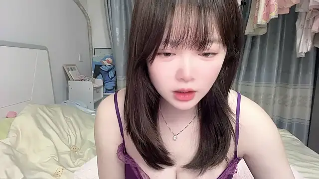 Snapshot of tender-11 chatting on June 2026 12:35:02 PM tender-11 online show from June 2026 12:35:02 PM