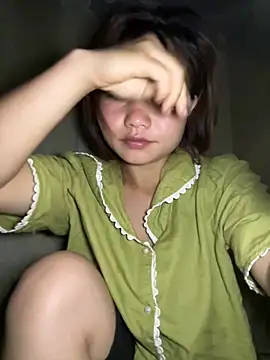 Snapshot of EllyBaby20 chatting on June 2026 11:43:02 PM EllyBaby20 online show from June 2026 11:43:02 PM