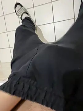 Dicksxd online show from February 2026 04:56:02 AM