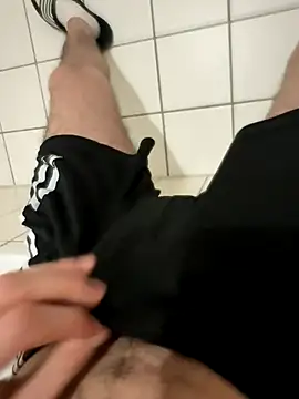 Dicksxd online show from December 2025 10:02:01 PM