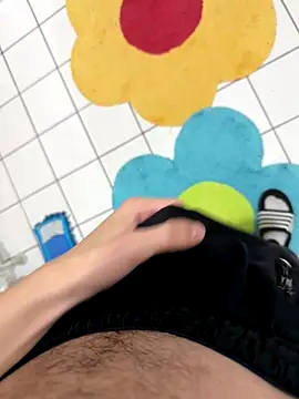 Dicksxd online show from September 2025 04:35:02 PM