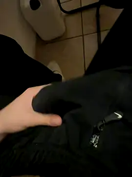 Dicksxd online show from September 2025 08:15:01 PM