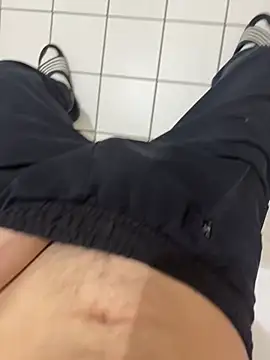 Dicksxd online show from April 2026 09:51:02 PM