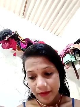 Snapshot of Chandni_Love143 chatting on September 2025 04:11:01 AM Chandni Love143 online show from September 2025 04:11:01 AM