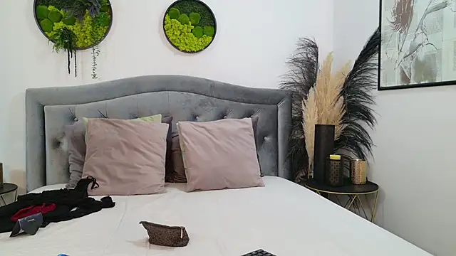 NathaliaNat online show from December 2025 02:59:02 AM