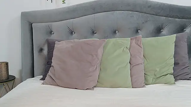 NathaliaNat online show from September 2025 03:02:02 AM