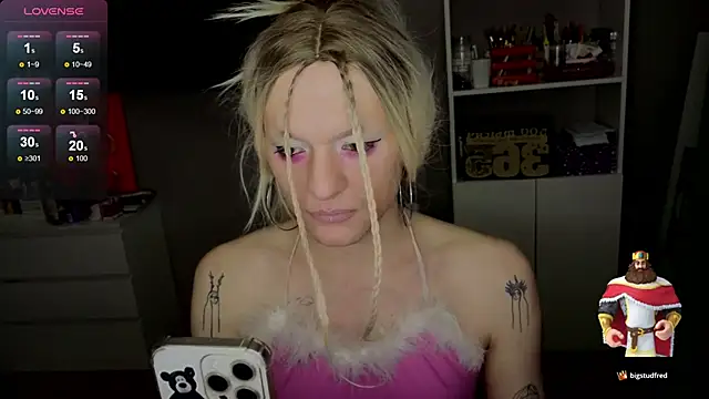 Kkkylie online show from February 2026 07:14:01 PM