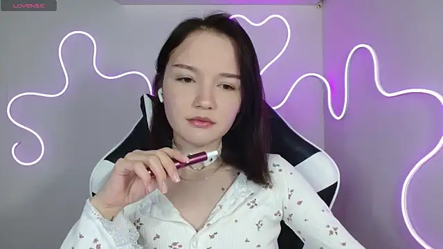 Snapshot of DemiWildcat chatting on November 2025 10:07:01 AM DemiWildcat online show from November 2025 10:07:01 AM