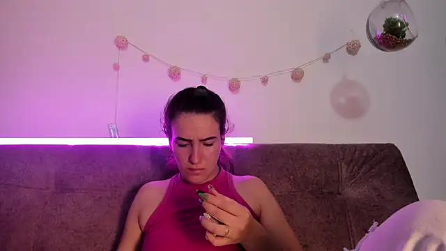 katalella brown1 online show from October 2025 11:45:02 AM