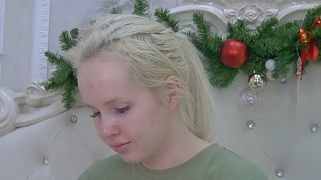 Snapshot of EllieFrosty_ chatting on January 2026 01:11:01 AM EllieFrosty online show from January 2026 01:11:01 AM