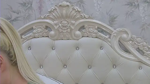 EllieFrosty  online show from November 2025 05:02:01 PM