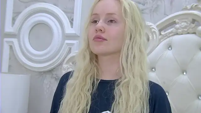 EllieFrosty  online show from March 2026 11:41:01 PM