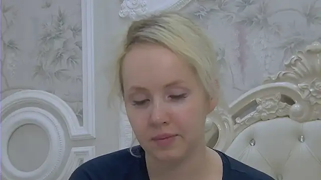 Snapshot of EllieFrosty_ chatting on July 2026 03:13:02 AM EllieFrosty online show from July 2026 03:13:02 AM