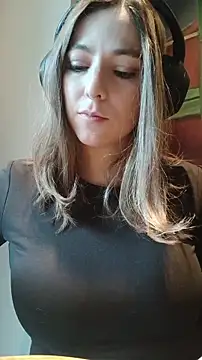 Snapshot of evafolver chatting on November 2025 11:58:02 AM evafolver online show from November 2025 11:58:02 AM