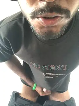 Snapshot of kavi1q1 chatting on November 2025 01:15:02 AM kavi1q1 online show from November 2025 01:15:02 AM