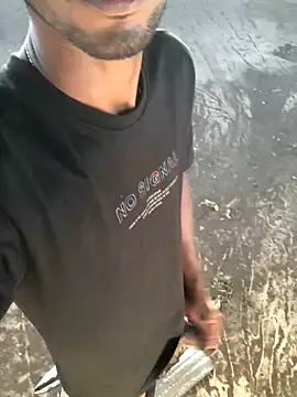 Snapshot of kavi1q1 chatting on October 2025 01:26:02 AM kavi1q1 online show from October 2025 01:26:02 AM