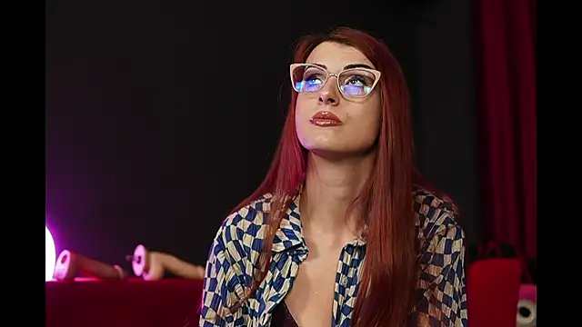 Snapshot of Tracyix chatting on October 2025 08:31:02 PM Tracyix online show from October 2025 08:31:02 PM