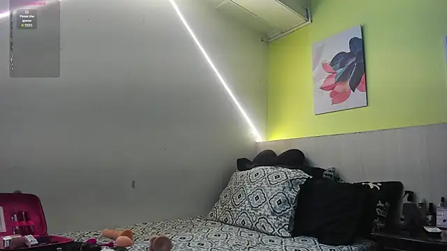 AtheneaArbelaez  online show from October 2025 12:46:01 PM