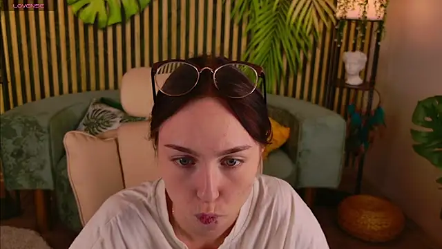 MonikaCarter online show from September 2025 10:20:01 AM
