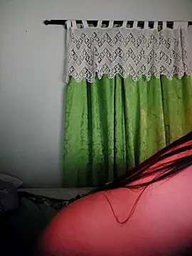 Linda Saenz  online show from October 2025 07:53:02 AM