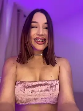 Bella-taylorr online show from May 2026 11:13:02 AM