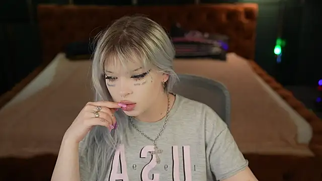 Yuki sun online show from November 2025 07:07:02 PM