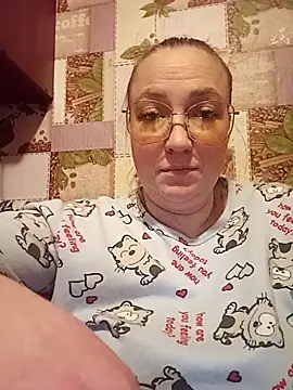 Kiss Eva online show from March 2026 06:13:02 PM