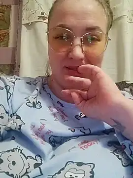 Kiss Eva online show from January 2025 09:19:01 PM